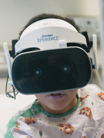 Virtual Reality Opens New Doors for Kids With Cancer