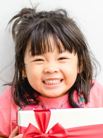 5 ways to give smiles to CHOC families this holiday season